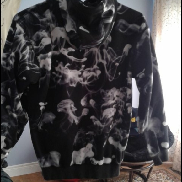 Ripzone boys hoodie - Picture 2 of 5